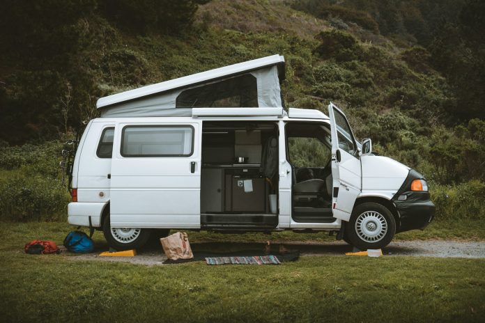 peter-thomas-lTwogC-C9OA-unsplash Campin